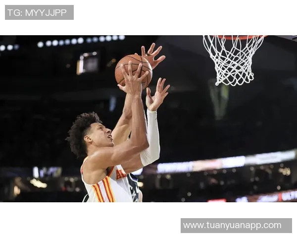 杰伦-约翰逊的精彩反击一条龙滑翔暴扣 杰伦-约翰逊的精彩反击一条龙滑翔暴扣