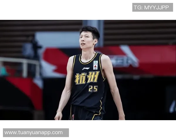 2分、0分!CBA顶薪前锋断崖式下滑,两年前还是常规赛MVP 2分、0分!CBA顶薪前锋断崖式下滑,两年前还是常规赛MVP