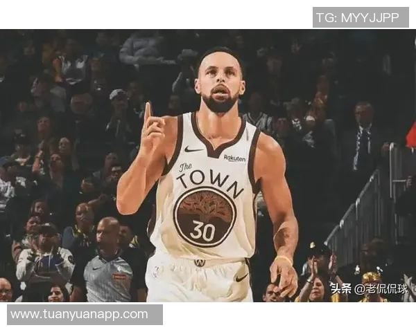 库里有望带伤出战黄蜂，上场赛后步履蹒跚